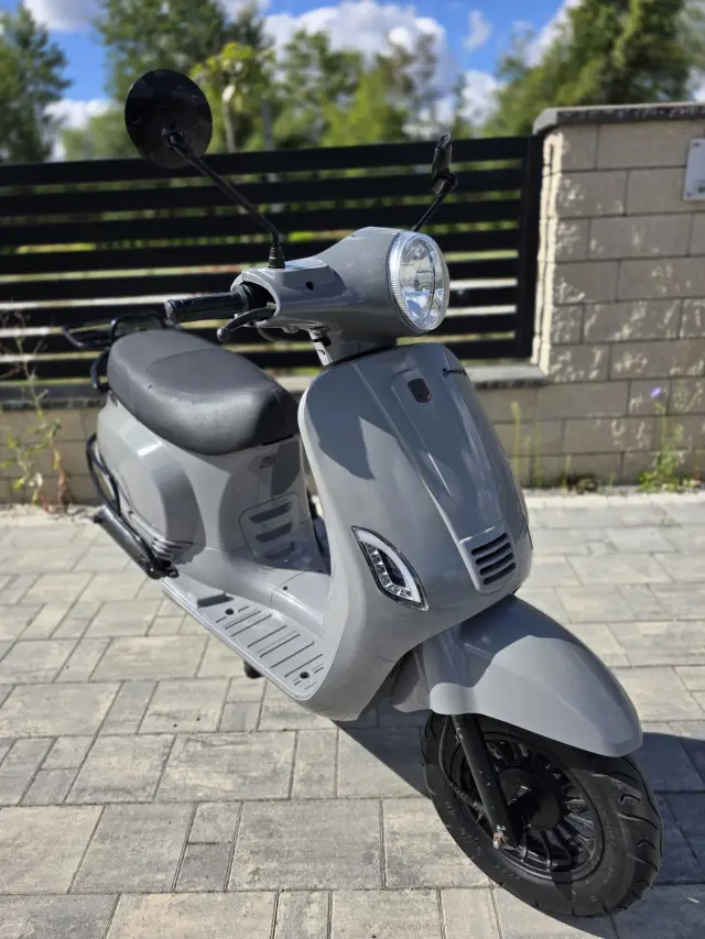 VESPA LA Souris Retro 