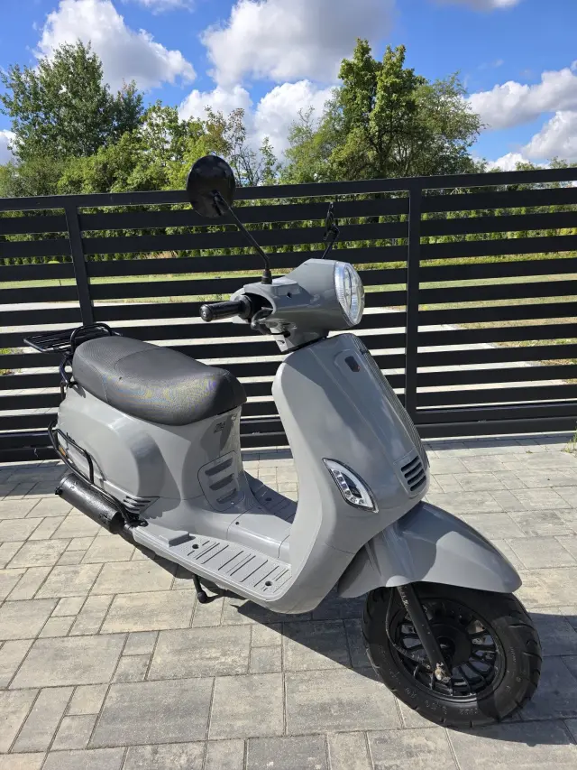 VESPA LA Souris Retro 