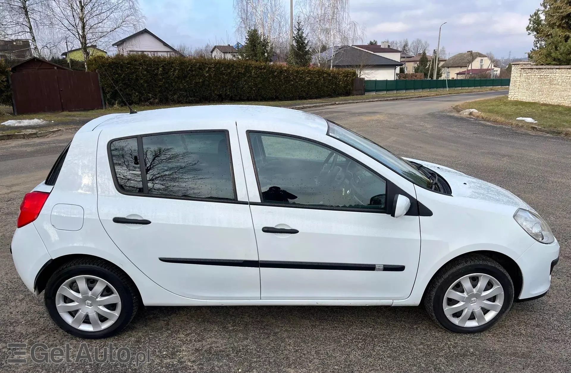 RENAULT Clio 1.2i 16V (75 KM)