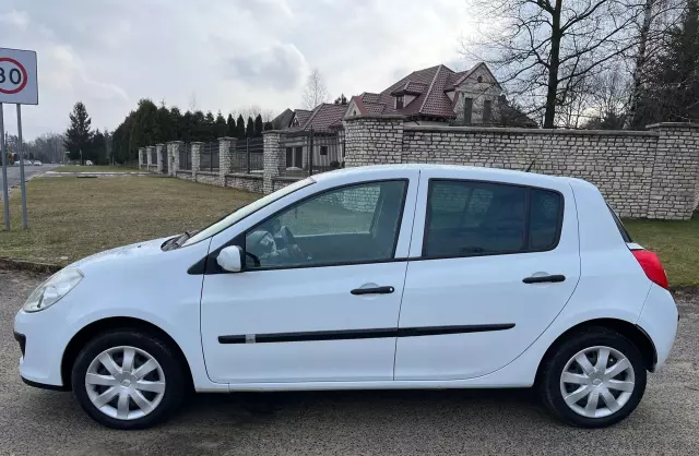 RENAULT Clio 1.2i 16V (75 KM)