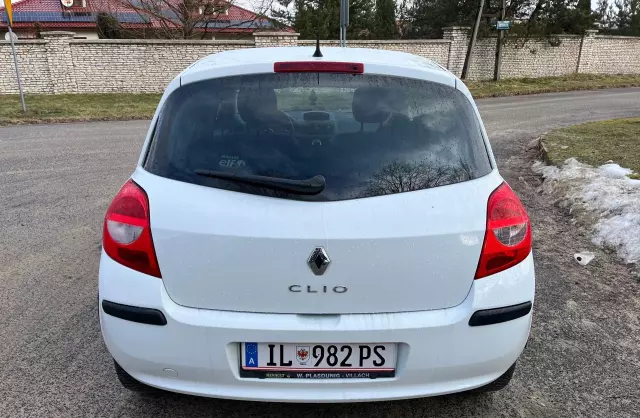 RENAULT Clio 1.2i 16V (75 KM)