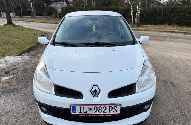 RENAULT Clio 1.2i 16V (75 KM)