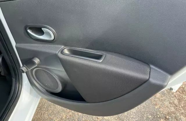 RENAULT Clio 1.2i 16V (75 KM)