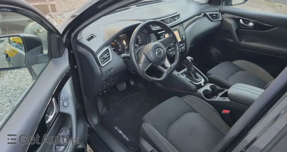 NISSAN Qashqai 1.3 DIG-T DCT N-CONNECTA