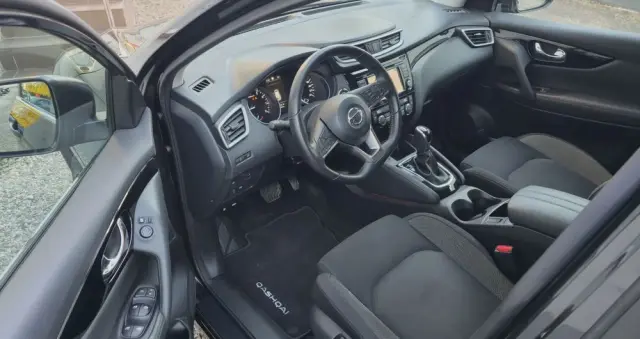 NISSAN Qashqai 1.3 DIG-T DCT N-CONNECTA