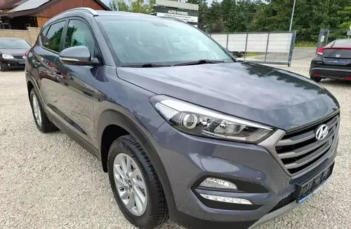 HYUNDAI Tucson 