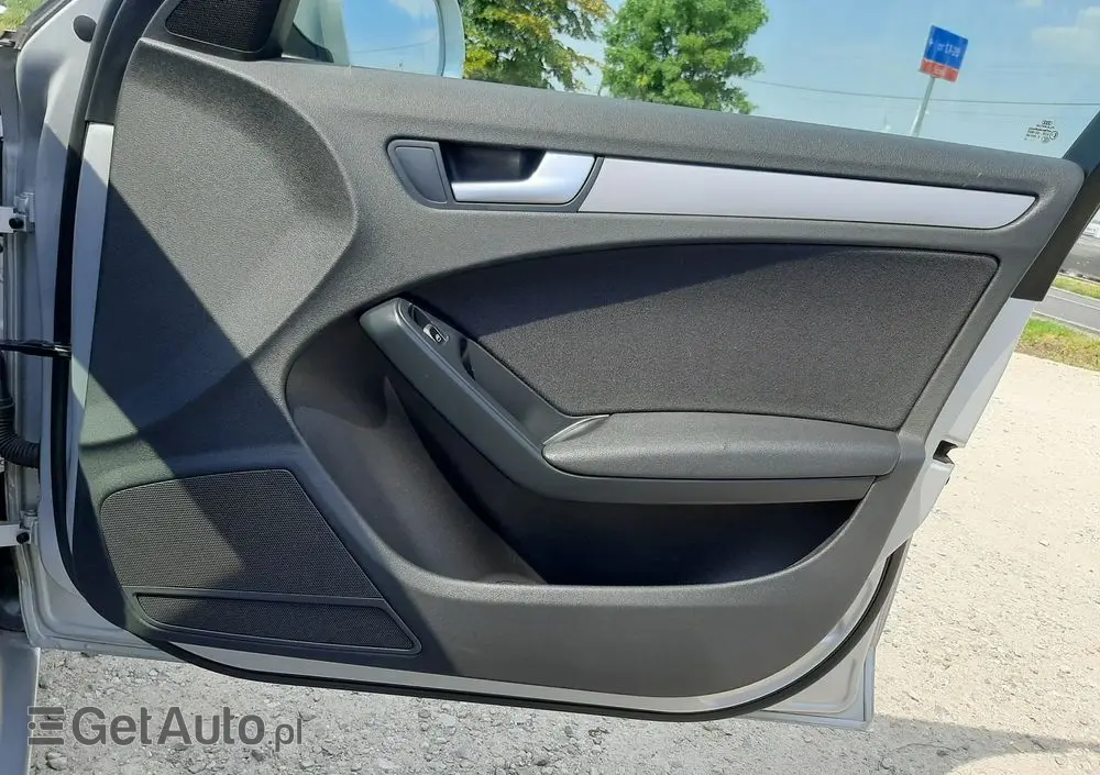 AUDI A4 Avant 2.0 TDI DPF Attraction