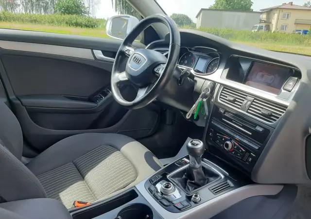 AUDI A4 Avant 2.0 TDI DPF Attraction