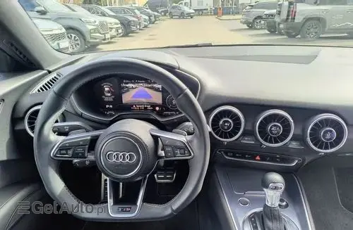 AUDI TT 