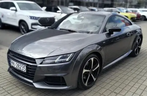 AUDI TT 