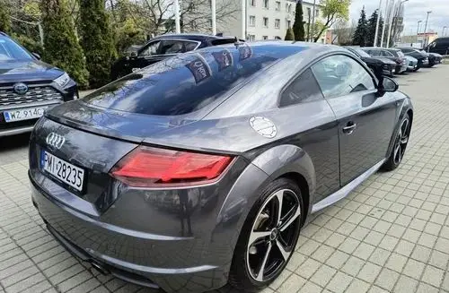AUDI TT 