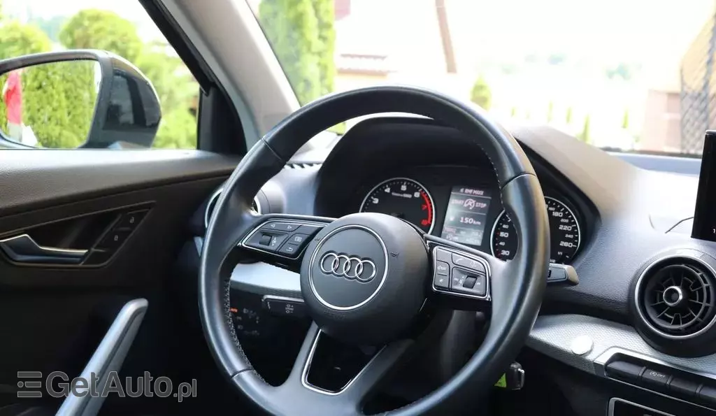 AUDI Q2 