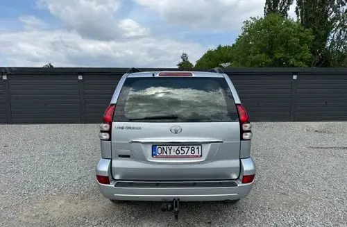 TOYOTA Land Cruiser 