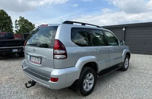 TOYOTA Land Cruiser 