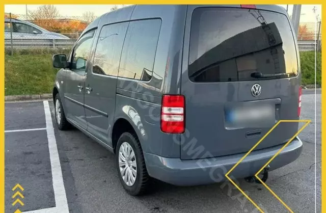 VOLKSWAGEN Caddy California 