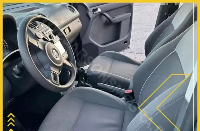 VOLKSWAGEN Caddy California 