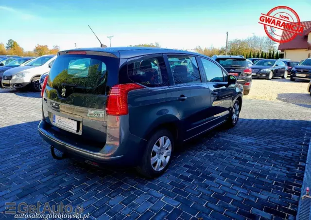 PEUGEOT 5008 