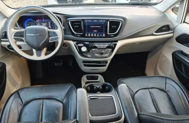 CHRYSLER Pacifica 