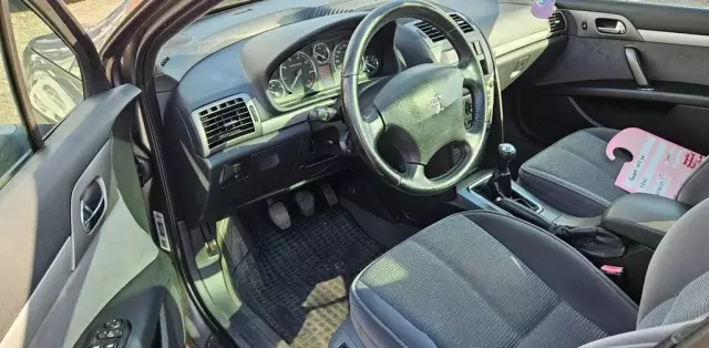 PEUGEOT 407 