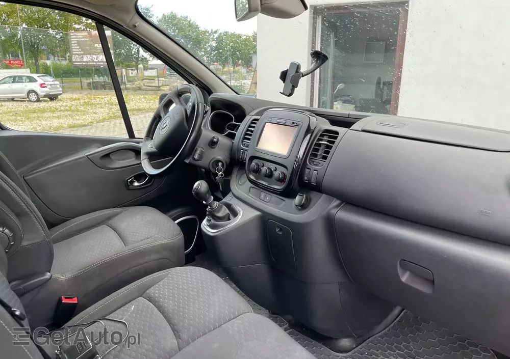 OPEL VIVARO 