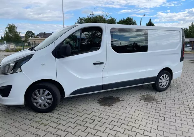 OPEL VIVARO 