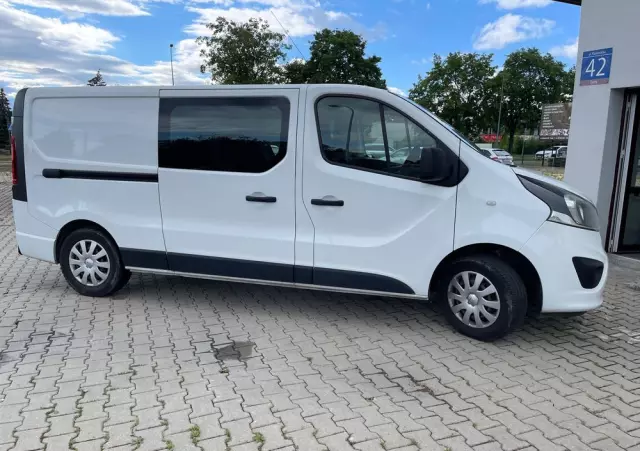 OPEL VIVARO 