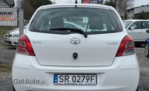 TOYOTA Yaris 