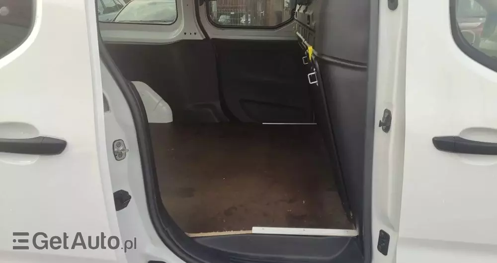 PEUGEOT Partner L2H1 1.5 hdi Niski Przebieg Vat23 