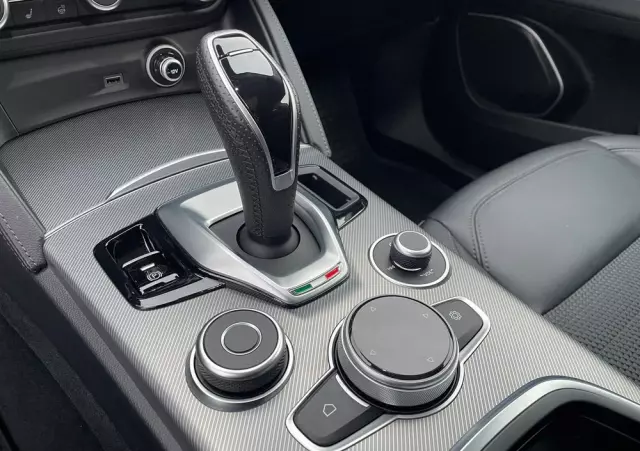 ALFA ROMEO Stelvio 2.0 Turbo Sprint Q4