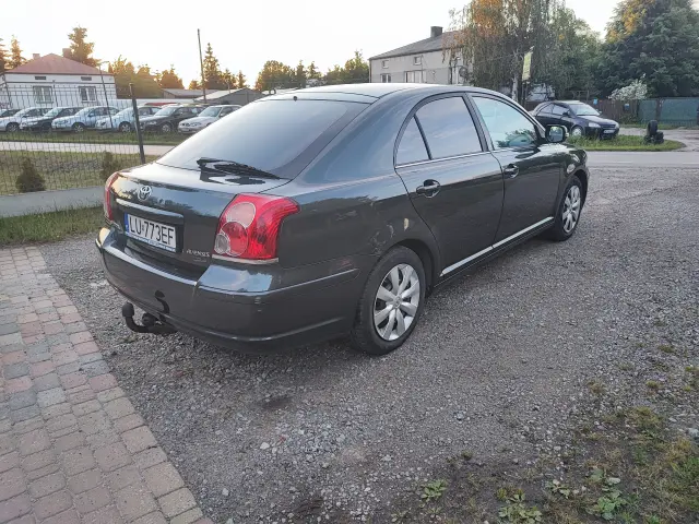 TOYOTA Avensis 