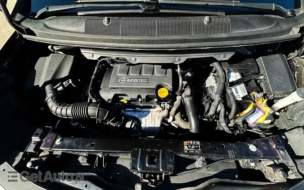 OPEL Zafira Tourer 1.4 Turbo Edition