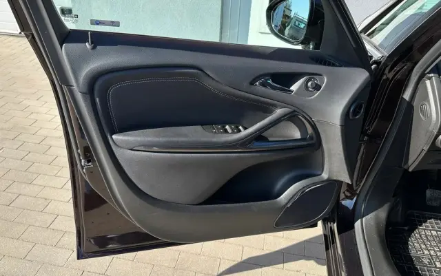 OPEL Zafira Tourer 1.4 Turbo Edition