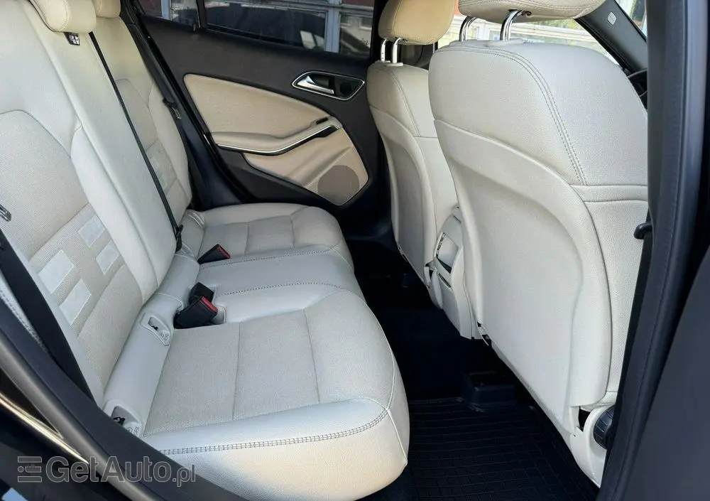 MERCEDES-BENZ GLA 180 (CDI) d