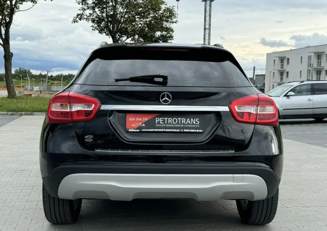 MERCEDES-BENZ GLA 180 (CDI) d