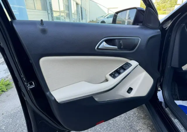 MERCEDES-BENZ GLA 180 (CDI) d