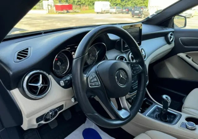 MERCEDES-BENZ GLA 180 (CDI) d