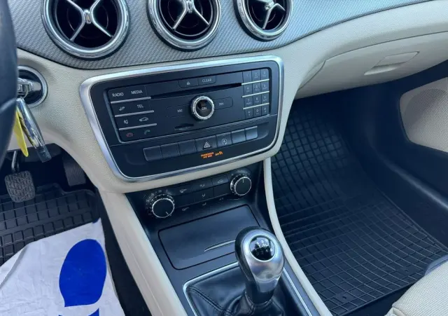 MERCEDES-BENZ GLA 180 (CDI) d