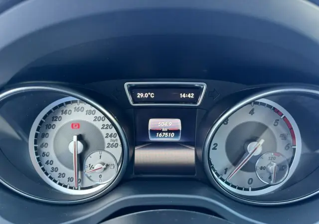 MERCEDES-BENZ GLA 180 (CDI) d