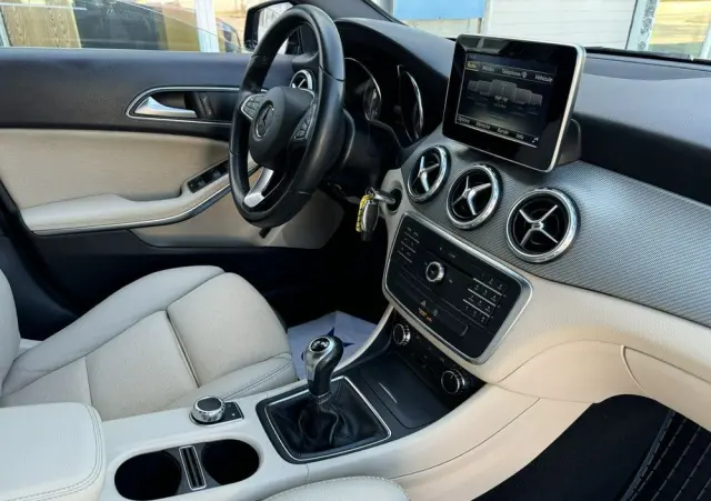 MERCEDES-BENZ GLA 180 (CDI) d