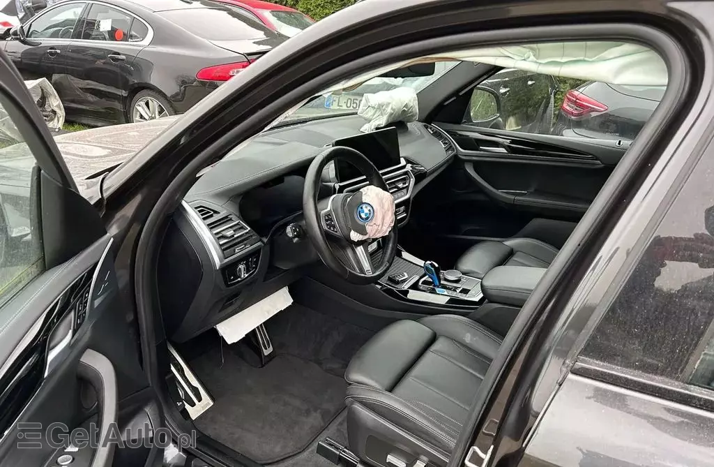 BMW IX3 