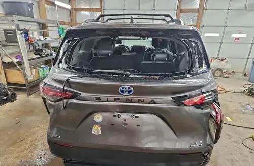 TOYOTA Sienna 