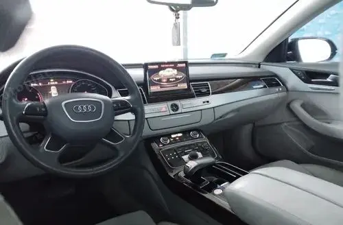 AUDI A8 