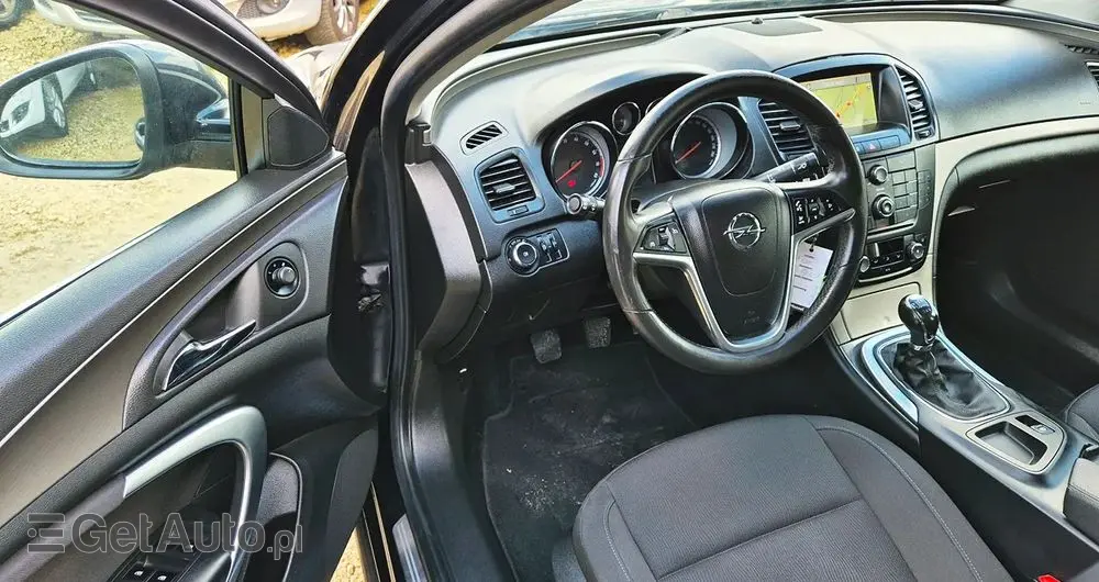 OPEL Insignia 