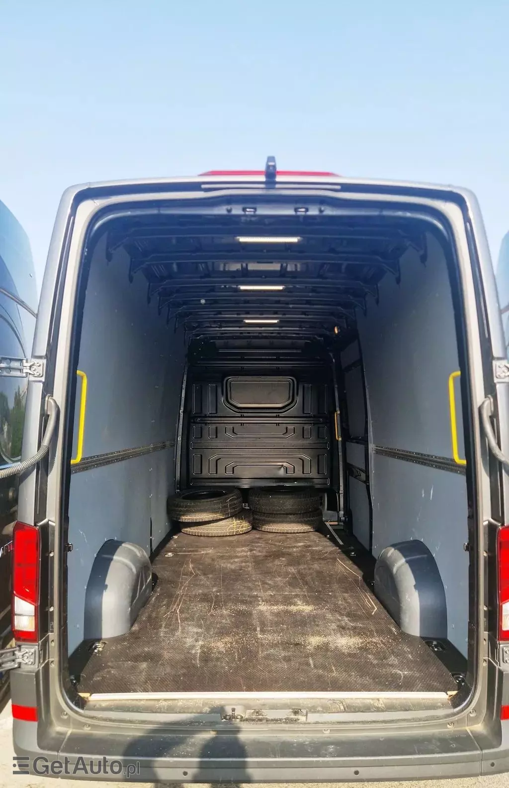 VOLKSWAGEN Crafter 