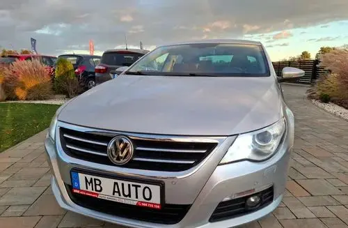 VOLKSWAGEN Passat CC 