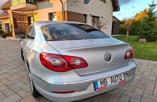 VOLKSWAGEN Passat CC 