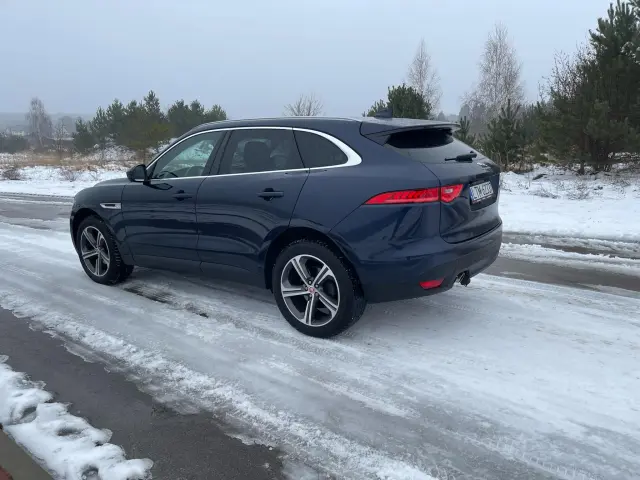 JAGUAR F-Pace 