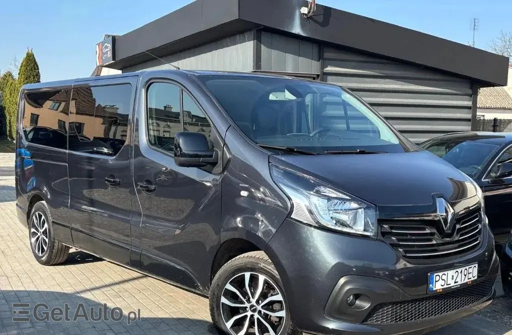 RENAULT Trafic 