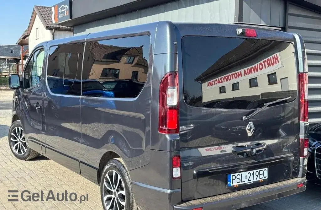 RENAULT Trafic 