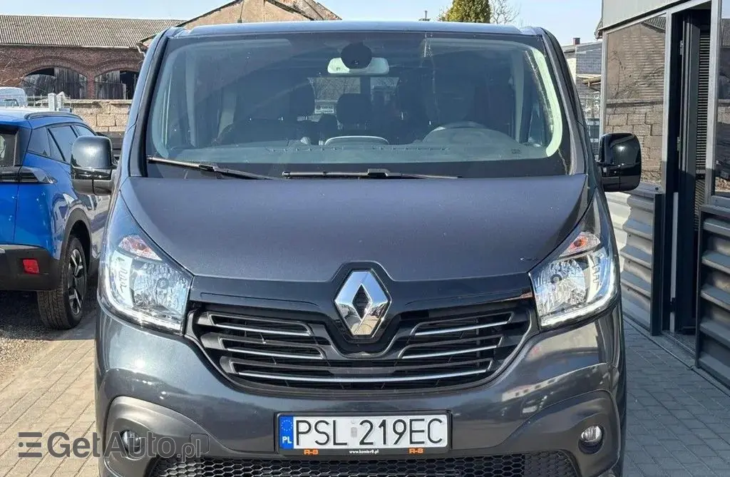 RENAULT Trafic 